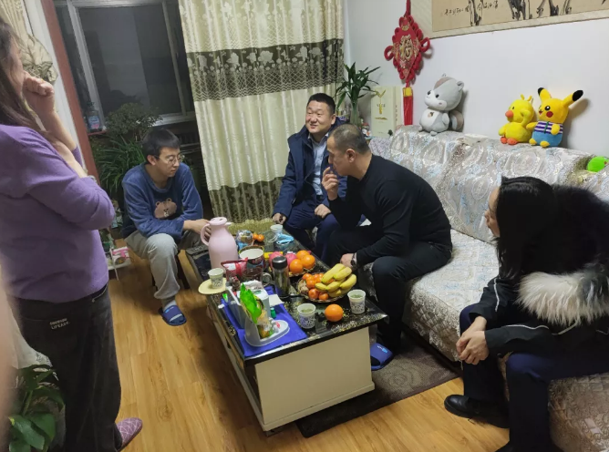星空网页版·官方站 - 星空(中国)
产业开发板块深入开展员工家访活动(图2)