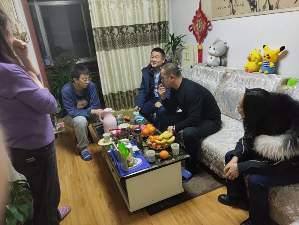 关爱员工冷暖 传递组织温情——星空网页版·官方站 - 星空(中国)
组织开展员工家访活动(图2) 关爱员工冷暖 传递组织温情——星空网页版·官方站 - 星空(中国)
组织开展员工家访活动(图2)