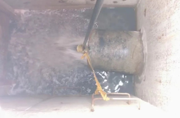 星空网页版·官方站 - 星空(中国)
城东污水处理公司开展管网清淤工作(图2)